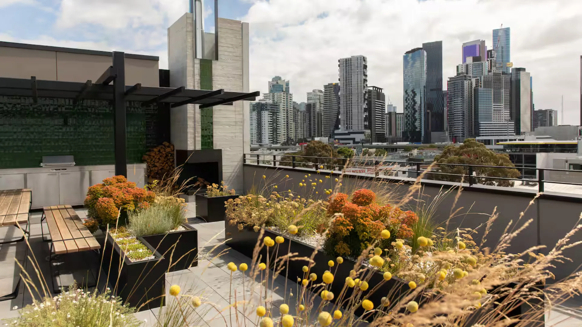 HV.Hotel Penthouse South Melbourne Airbnb