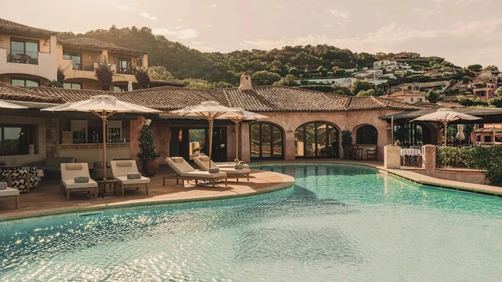 Jazz among olive groves and beach clubs: 9 luxury hotels to add to your Sardinia Itinerary