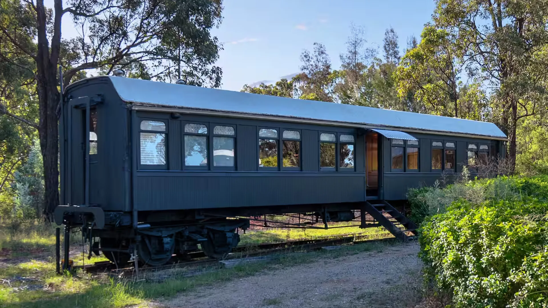 The Queen Mary airbnb train in Polbolkin. Sleeps Four