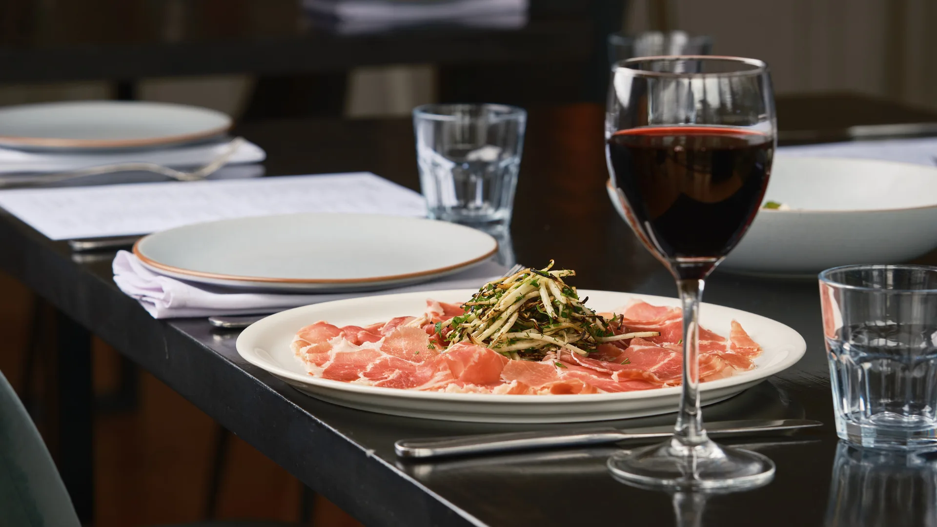 Dining table as Oscar's in the Valley, WA