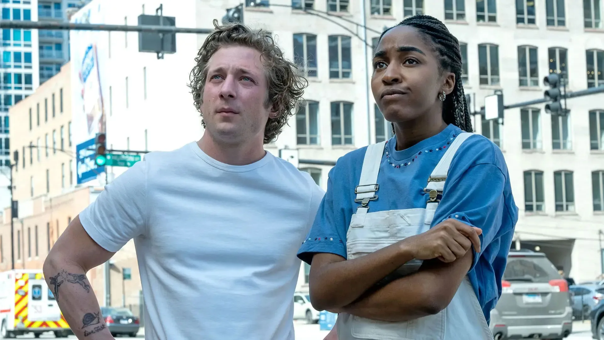 The characters Carmen and Sydney from The Bear.