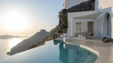 Villa Dio airbnb in Santorini, Greece