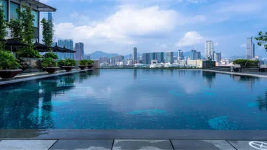 The impressive pool at Four Seasons Hong Kong