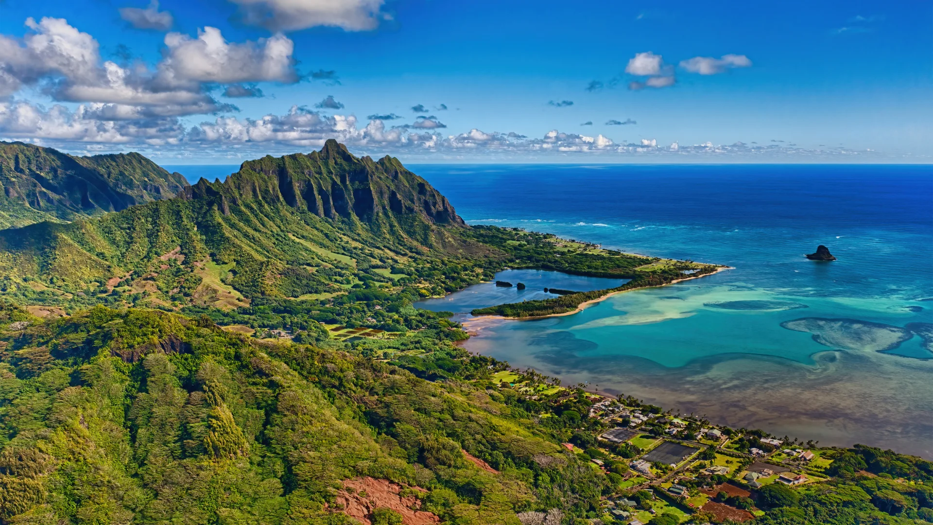 Scenic view of sea against sky in Waikane, Hawaii