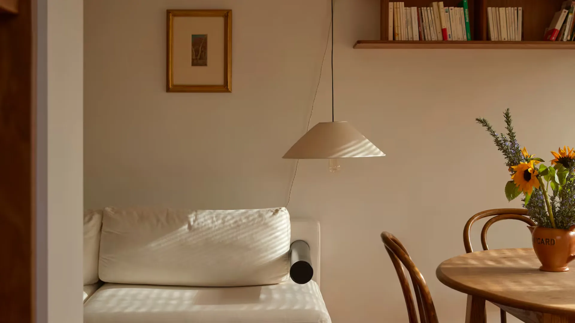 La Perle, a Melbourne Airbnb located in Carlton.