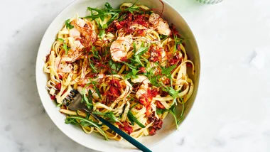 Prawn linguine with semi-dried tomatoes and olives