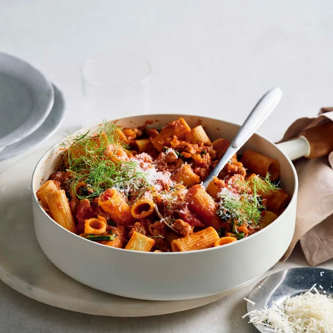 Rigatoni with quick sausage rag&ugrave;