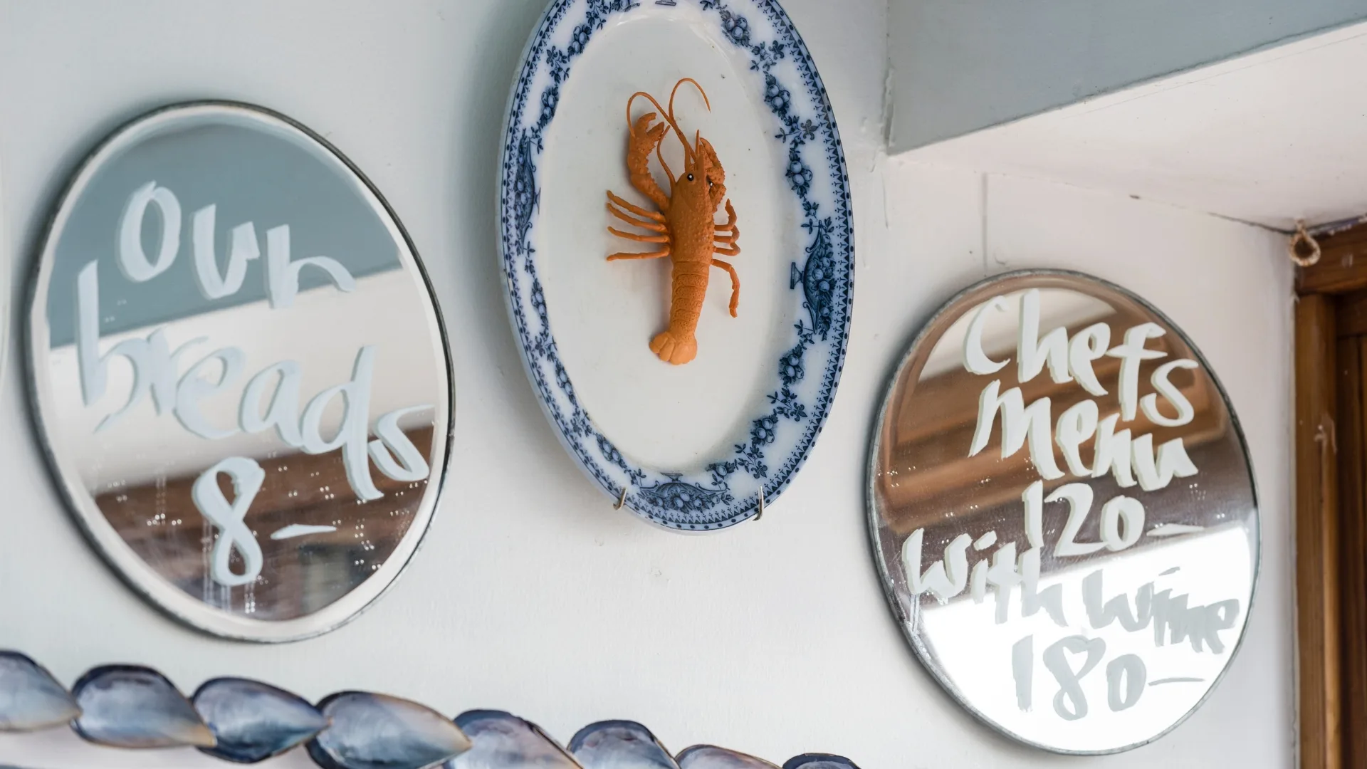 Handwritten menus on mirrors