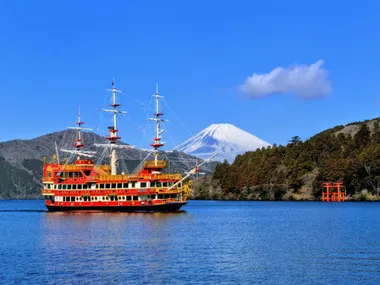 From Tokyo to Mount Fuji Full-Day Tour and Hakone Cruise