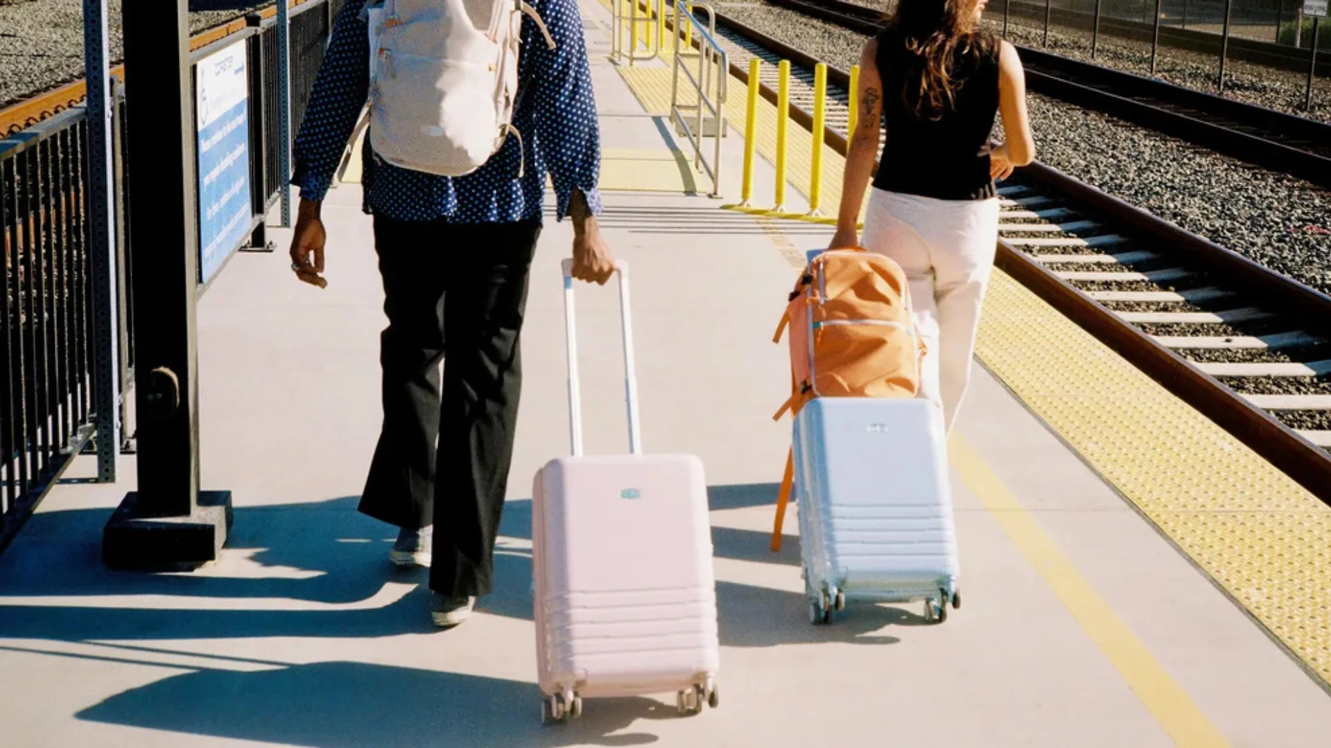 Bagsmart luggage brand