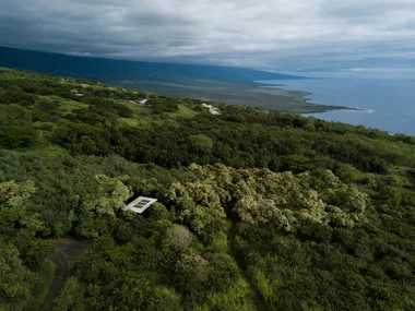 Glass House near Capt. Cook Trail