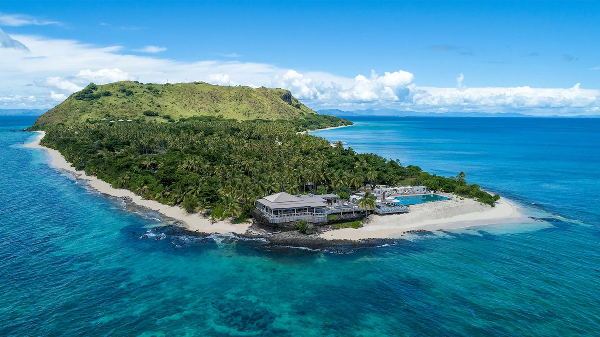 Aerial view of Vomo Island, luxurious Fiji accommodation