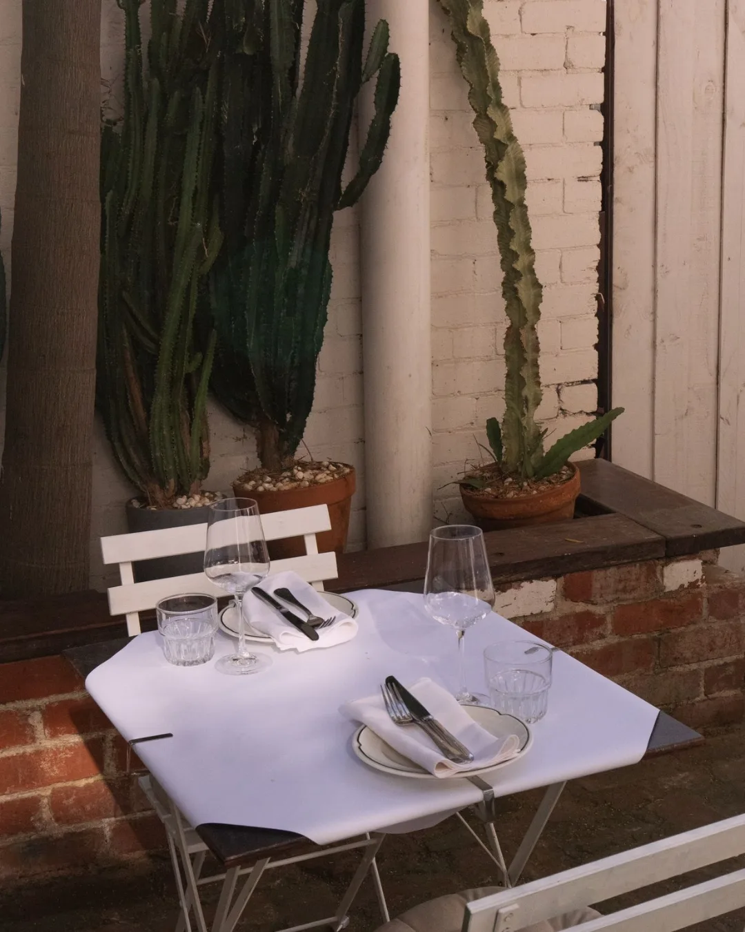 A very relaxed courtyard at 98 Lygon Street