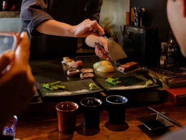 Compare wagyo, sashimi and sake with a Teppanyaki chef in Osaka via Airbnb Experiences