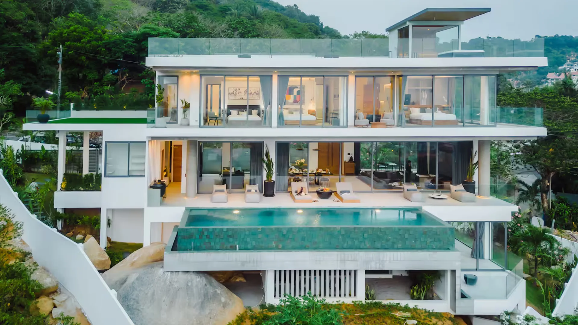 Villa Nordic Star, a luxury Airbnb in Karon, Thailand