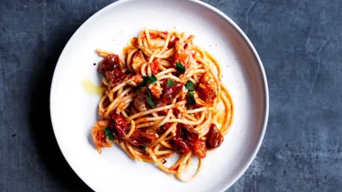 Bucatini prawn pasta