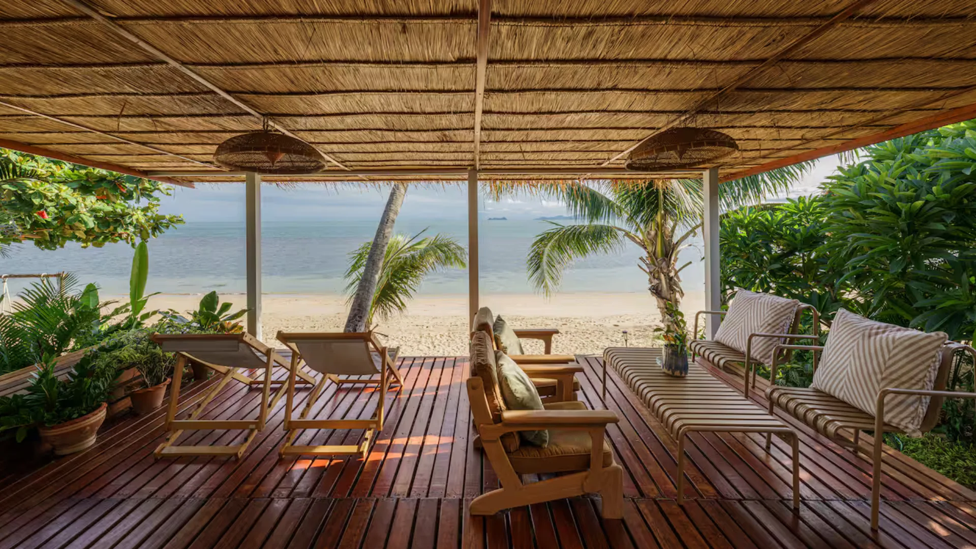Villa Tokyo - A beachfront house in Samui, Mae Nam, Thailand