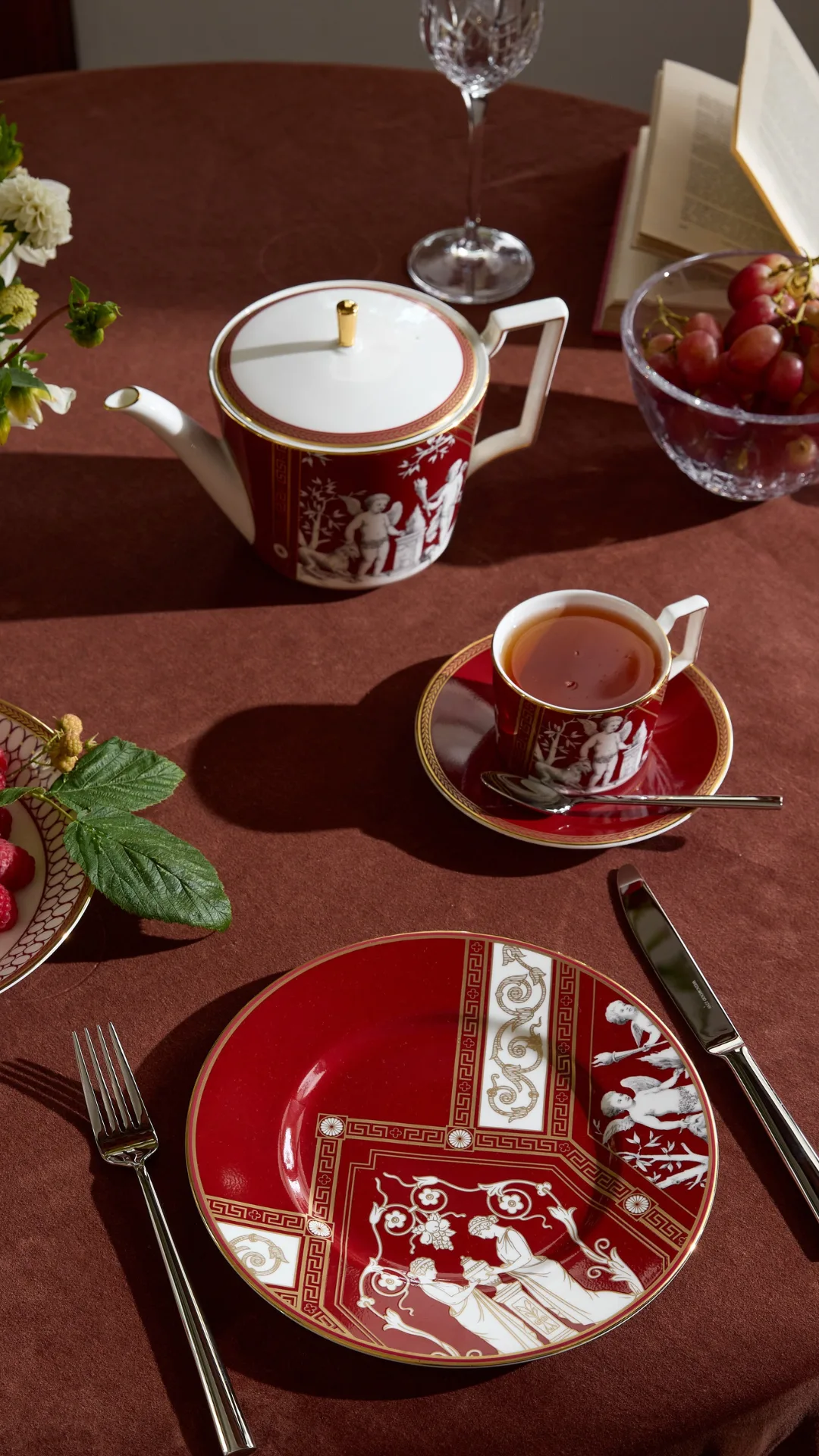 Wedgwood Renaissance Red