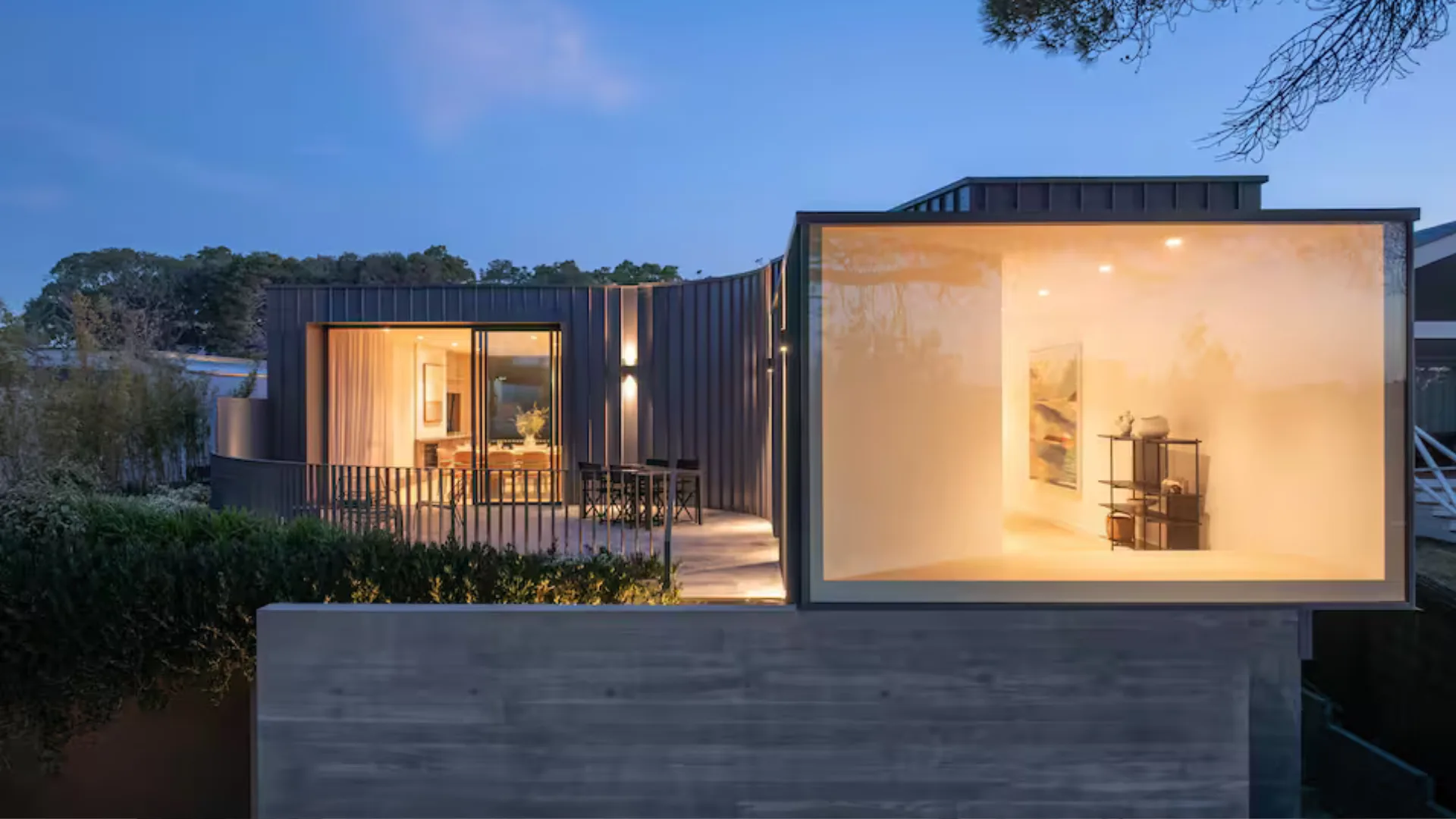 Atelier Sorrento Airbnb in Victoria