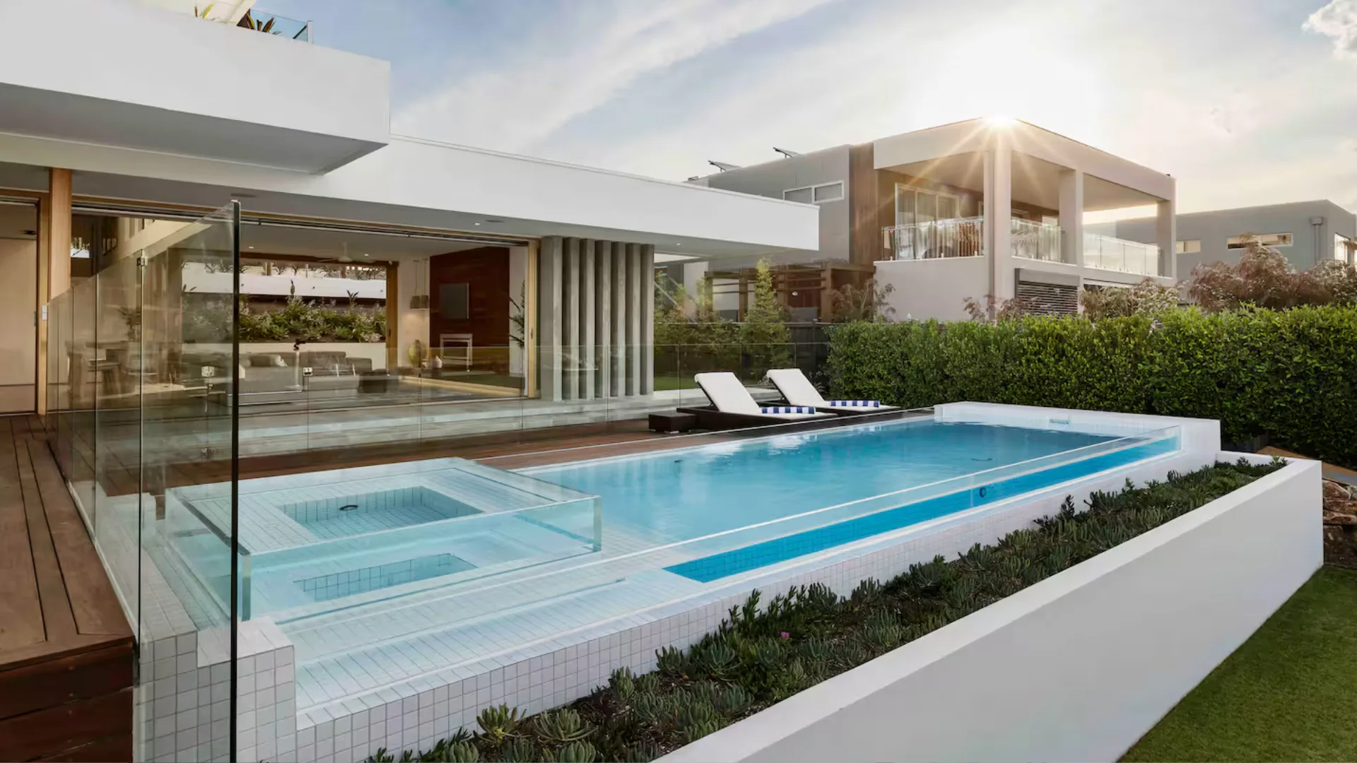 Crown Cove Luxury Resort, an Airbnb in the Mornington Peninsula