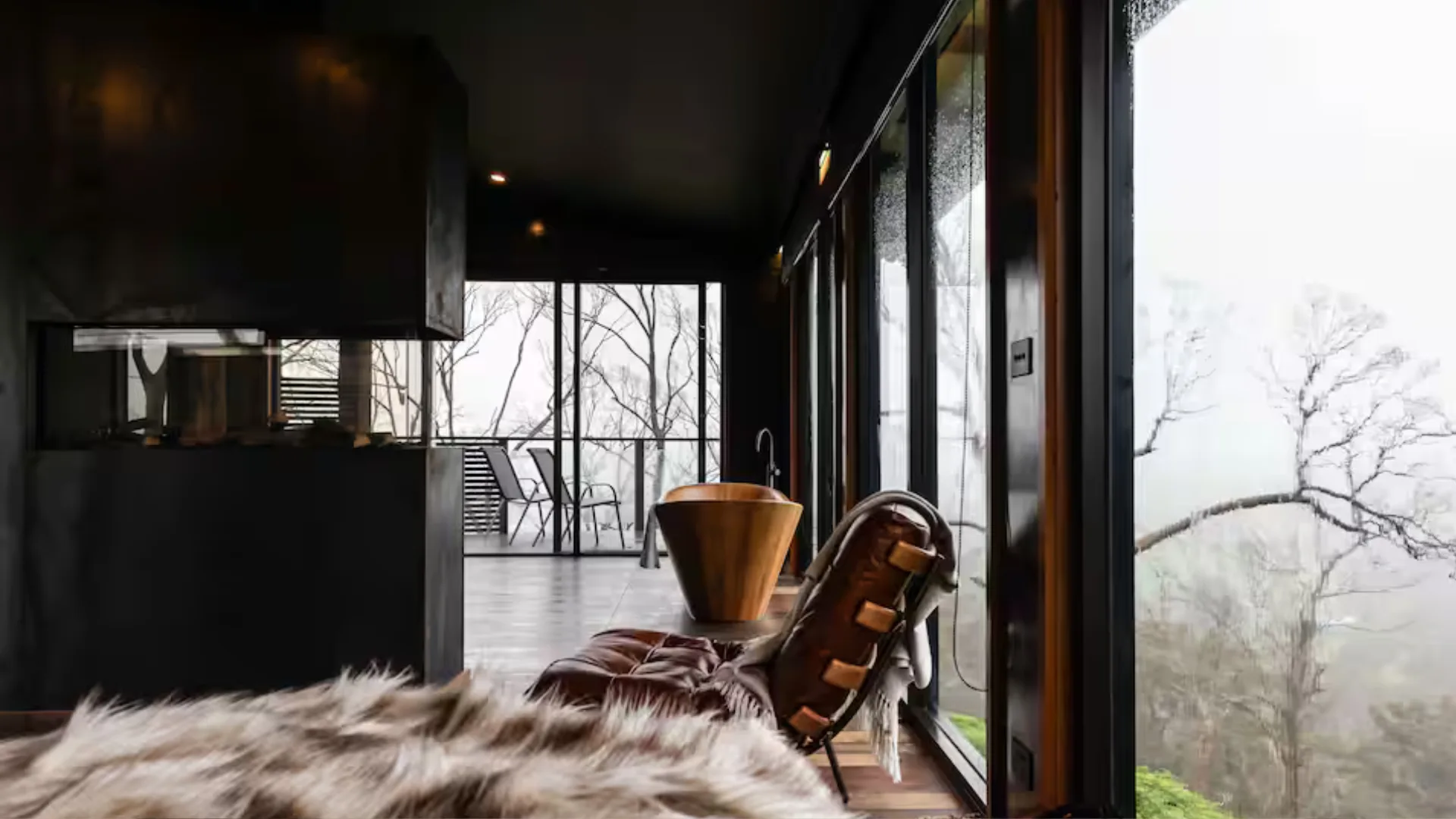 Serengeti - Views & Roos on the Edge of a Cliff Airbnb in Elevated Plains