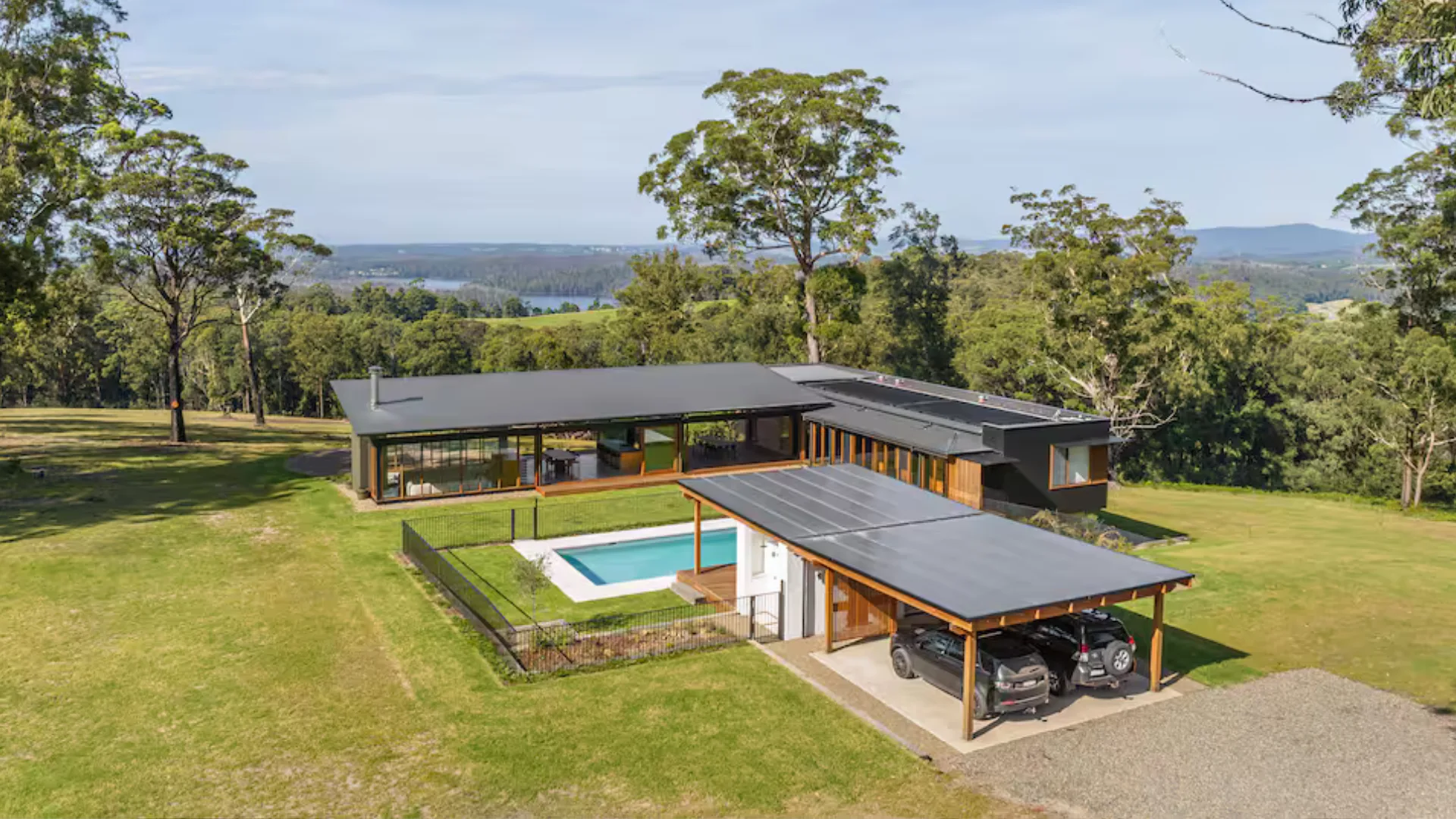 Ultimate Bendalong luxury, 100 acres & ocean views Airbnb in the South Coast