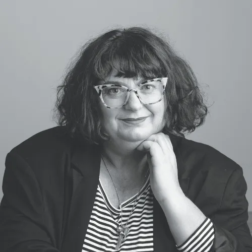 Profile picture of Carrie Hutchinson