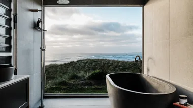 A (bath)room with a view at Kittawa Lodge
