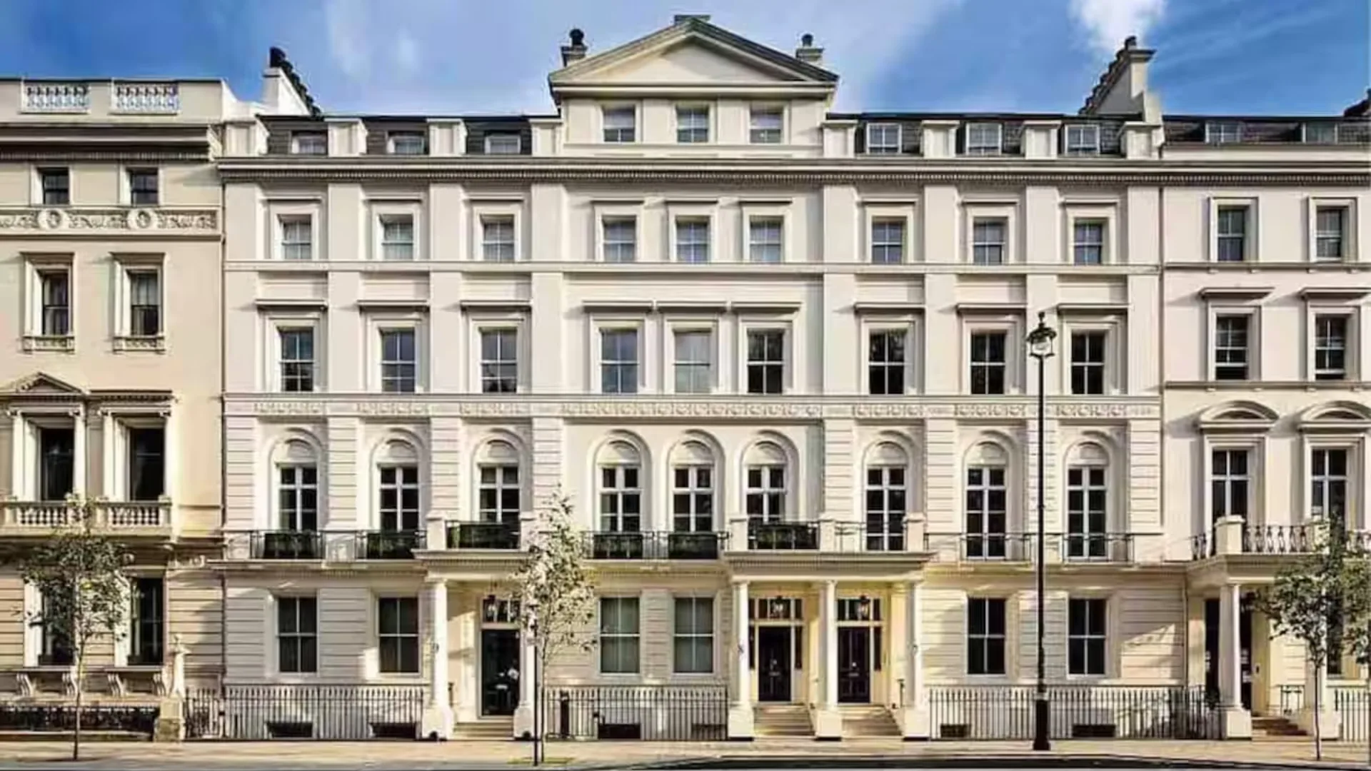 17 of the best Airbnbs in London, including a stay featured in Love Actually