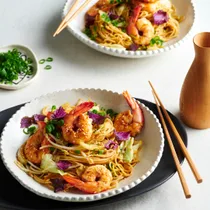 Yakisoba with prawns