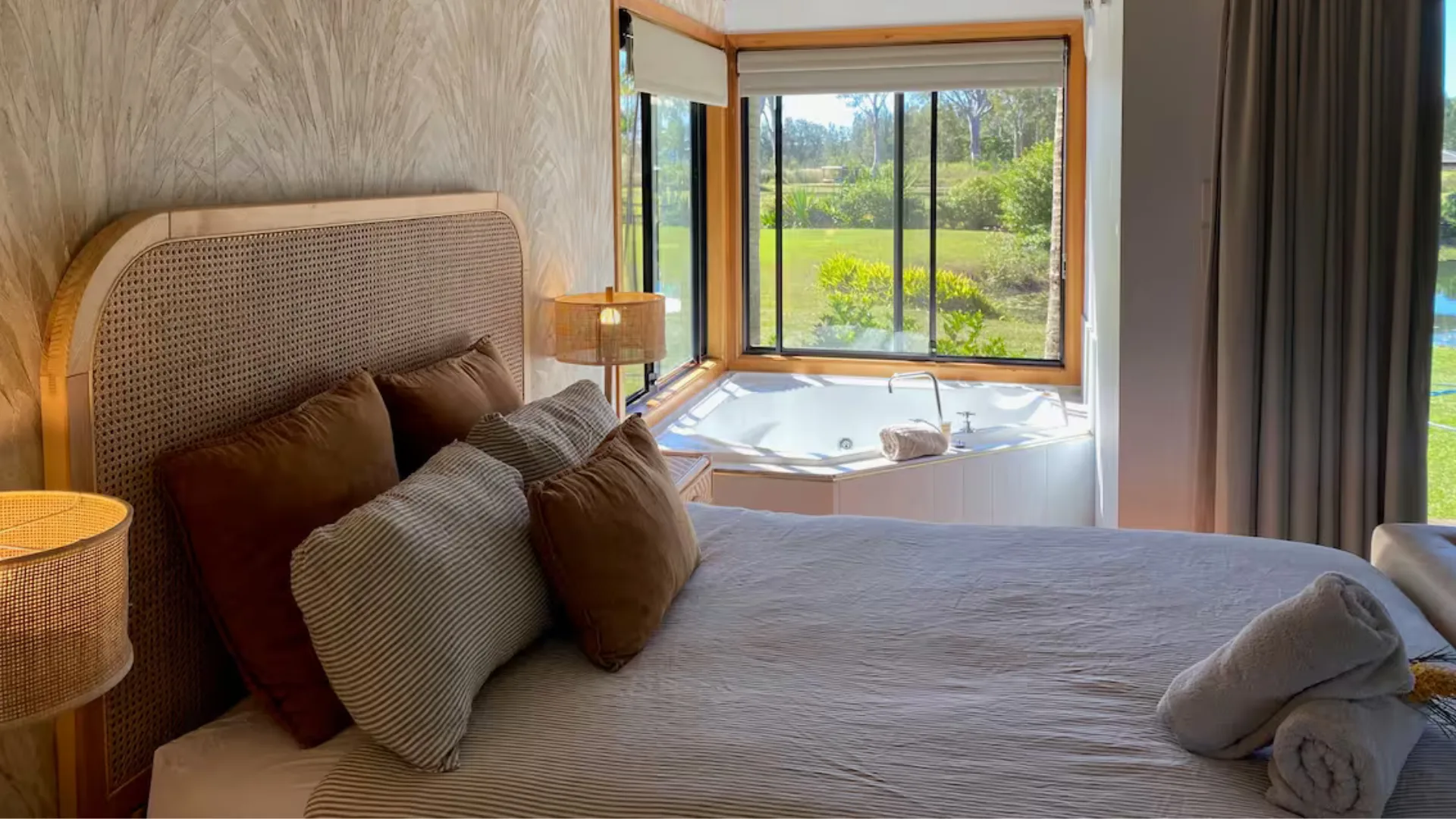 11 luxury Airbnbs and holiday rentals in Noosa for a springtime escape