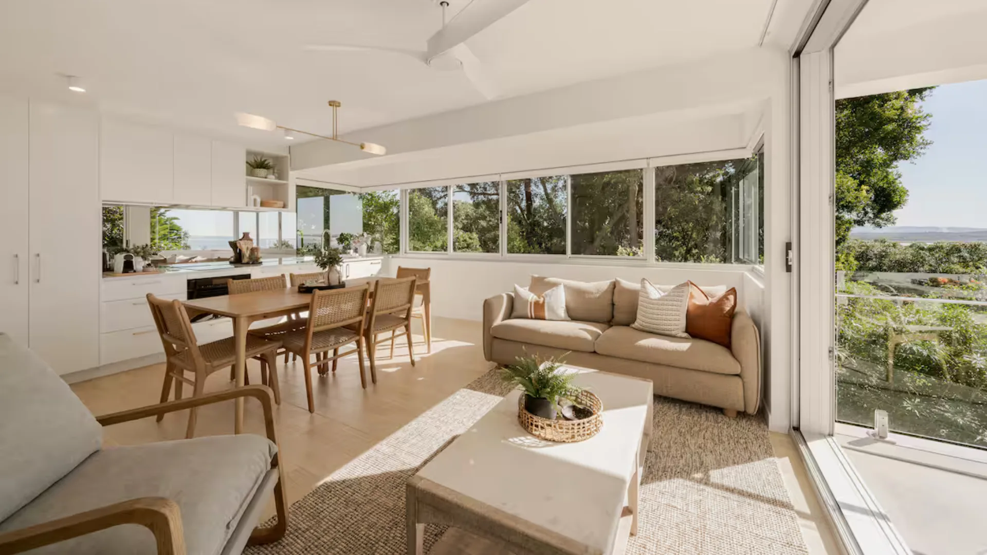 11 luxury Airbnbs and holiday rentals in Noosa for a springtime escape