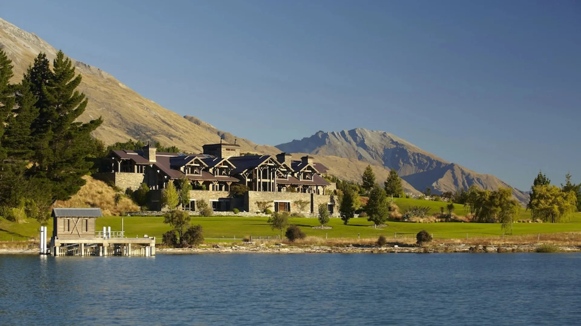 Blanket Bay Lodge, one of the best luxury New Zealand Hotels