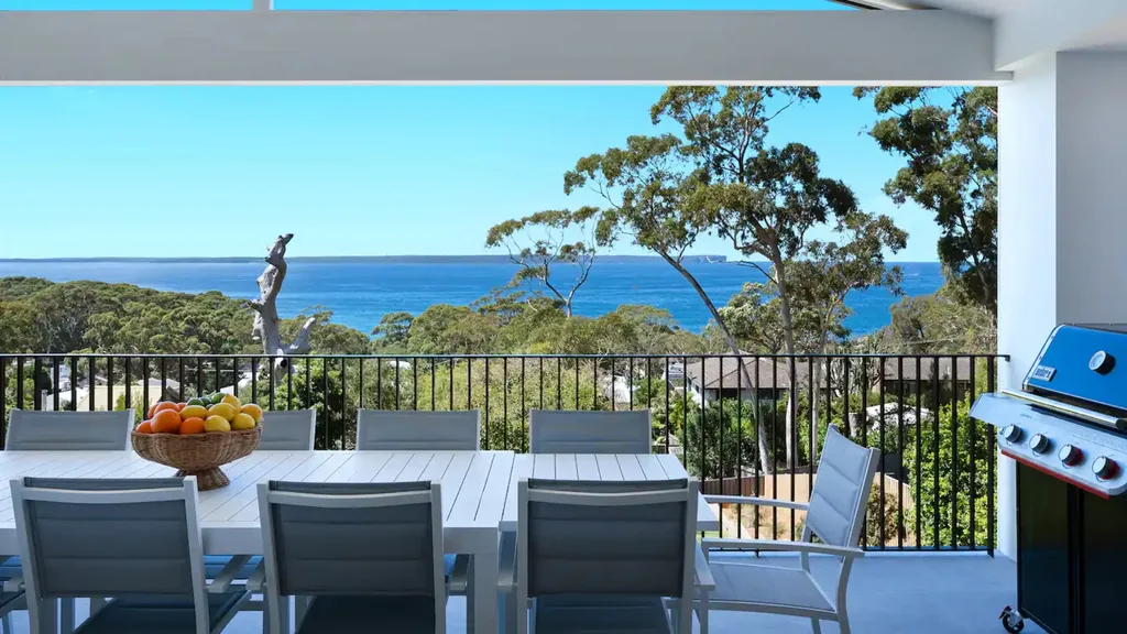 Vue | Breathtaking water views | Luxury retreat