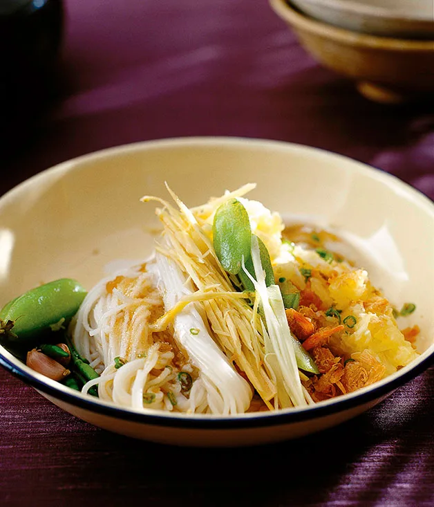 David Thompson: Pineapple and dried prawns with kanom jin noodles (Kanom jin sao nahm)