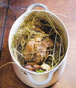 Stéphane Reynaud: Epaule en cocotte de foin (lamb shoulder in a bed of straw)