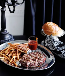 Chianina burger with Chianti ketchup
