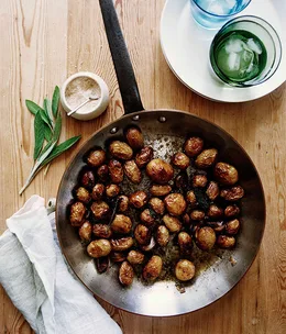 Pan-fried baby potatoes