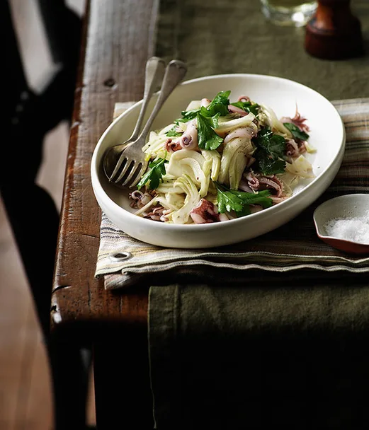 Squid with fennel and artichokes