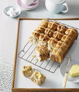 Hot cross buns