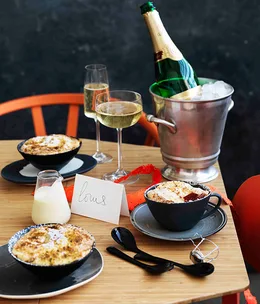 Rhubarb, strawberry and vanilla pudding