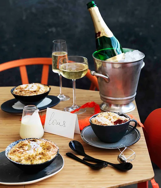 Rhubarb, strawberry and vanilla pudding