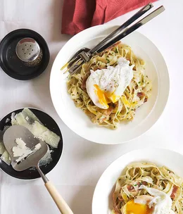 Toasted flour fettuccine “carbonara”
