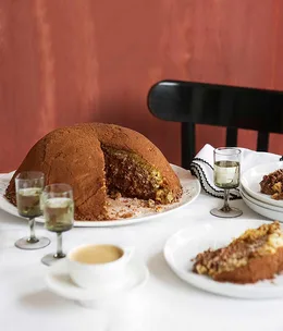 Chocolate, almond and honey zuccotto (zuccotto di cioccolato, mandorle e miele)