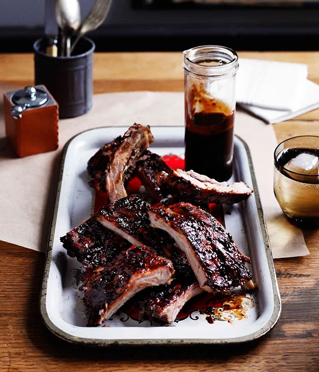 Balsamic pork ribs with barbecue sauce