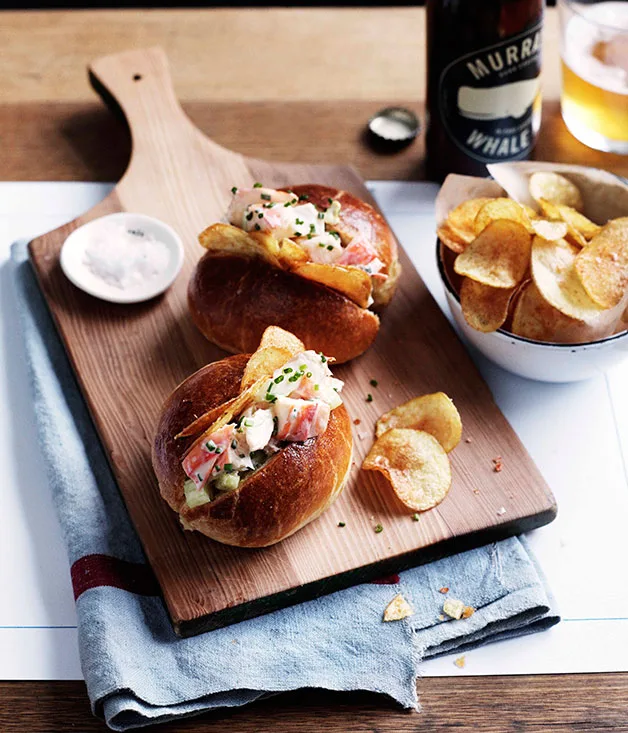 Lobster rolls with potato chips