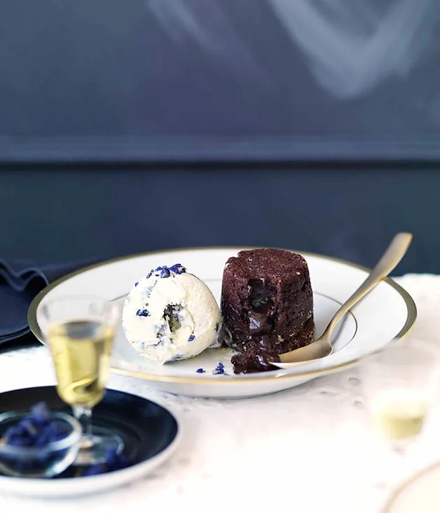 Chocolate-violet fondant with crème fraîche ice-cream