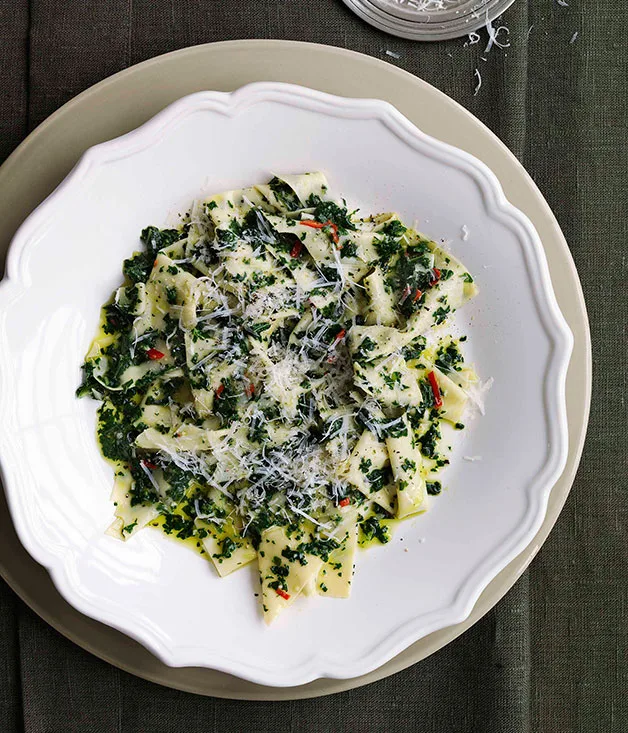 Stracci with cavolo nero and garlic