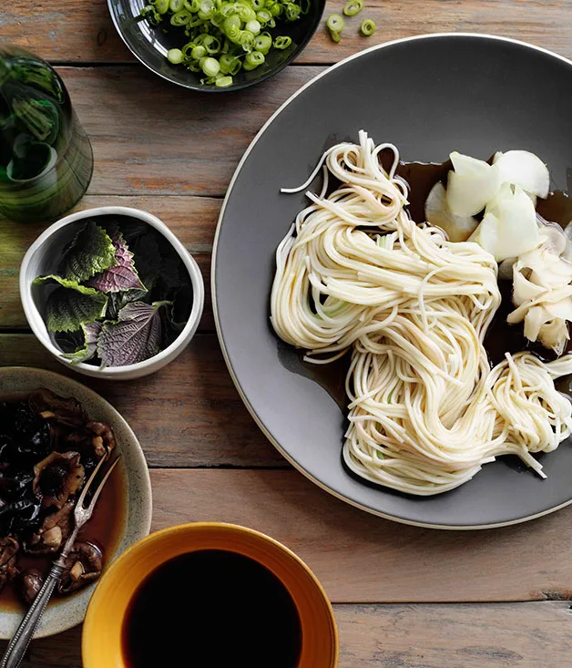 Hiyamugi noodles with Japanese pickles