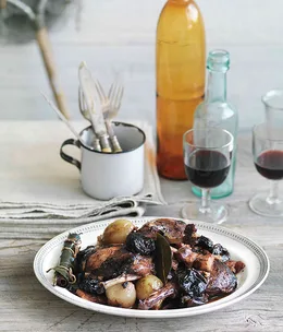 Rabbit cooked with prunes and red wine (Conejo con ciruelas pasas)